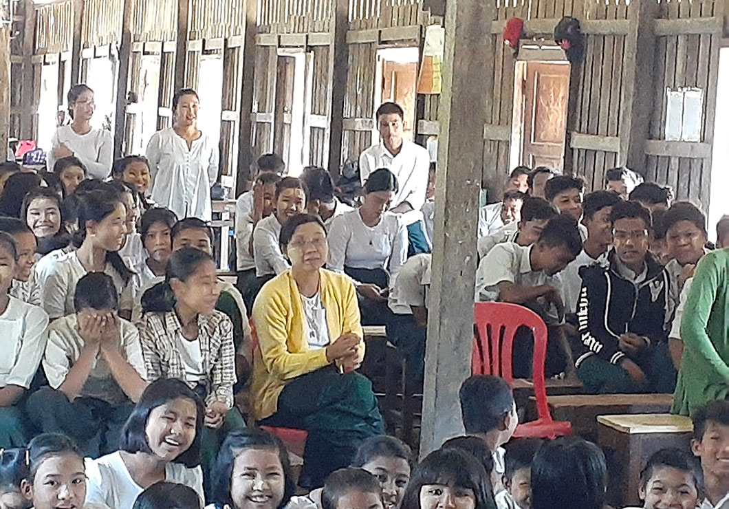 Moe Tain Pyin-Ywar Thit Village Myanmar